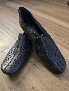 Sesto Meucci Black Loafers Flats